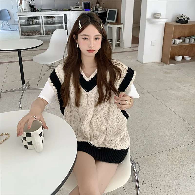 

V-neck Knitted Vest Women's Autumn and Winter Outer Vest Bandage Dress Waistcoat Style Hot Sweater Waistcoat