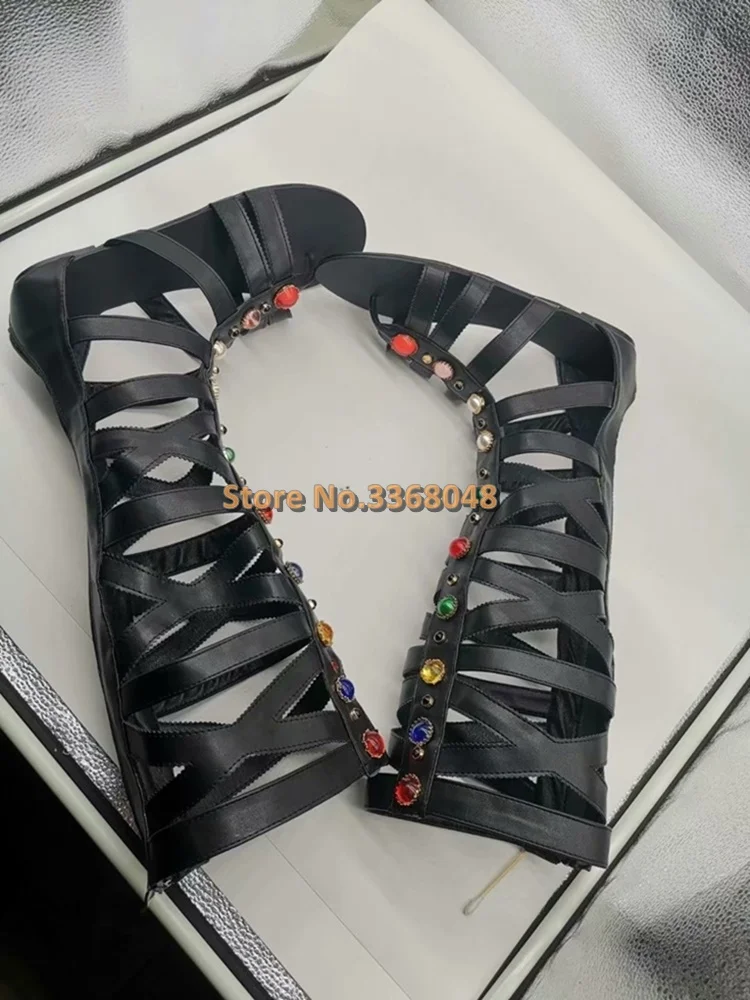 

Hollow Flat With Sandal Boots Crystal Zipper Round Toe Open Toe Black Leather Shoes Summer Roma Runway Boots Knee High Shoes