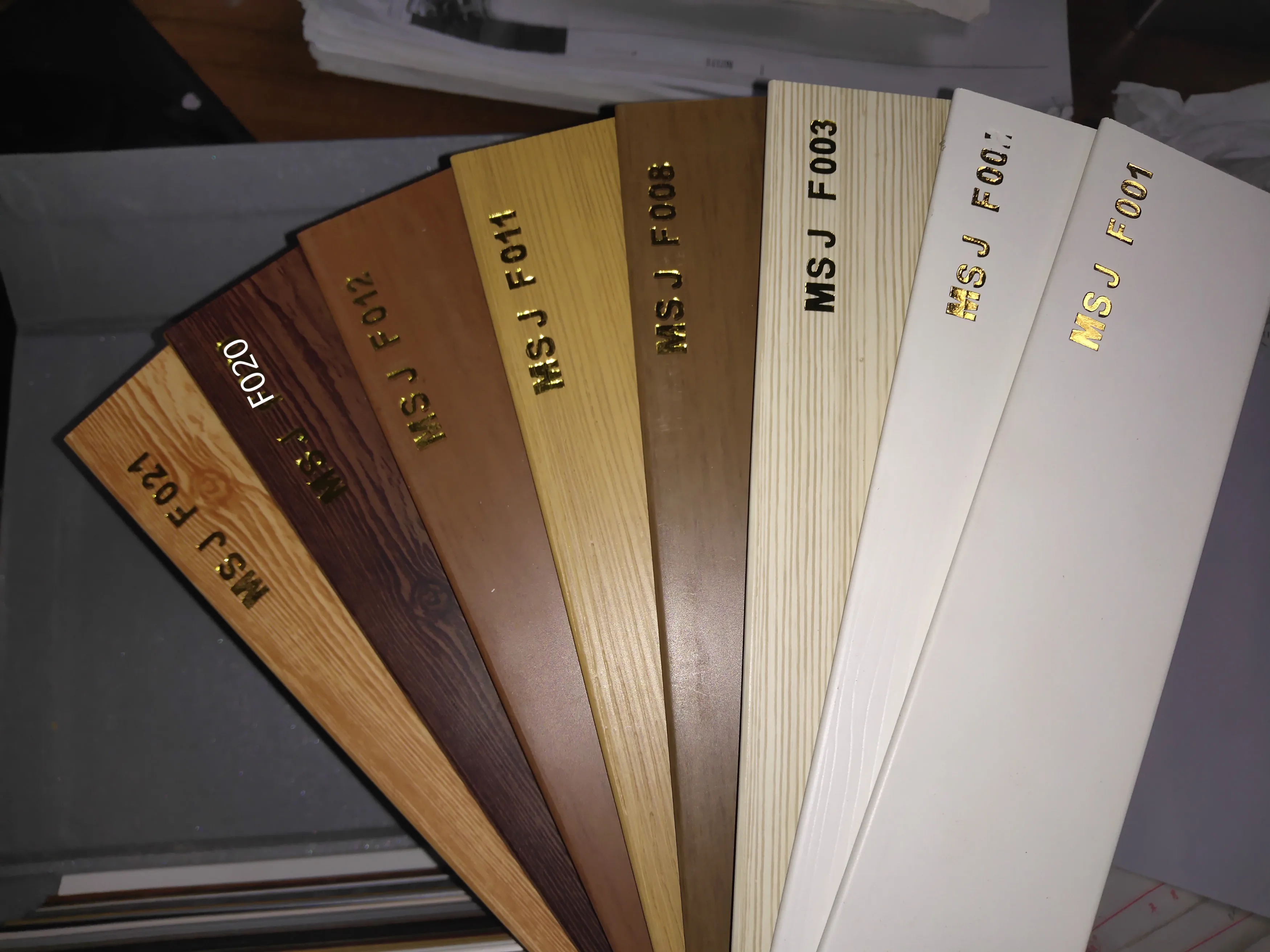 Венецианские жалюзи из пенопласта ПВХ с планками 50 мм |