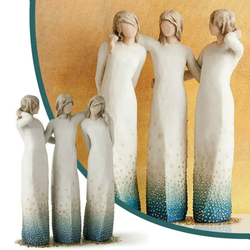 

Статуэтка «Три сестры» с надписью «My Side»