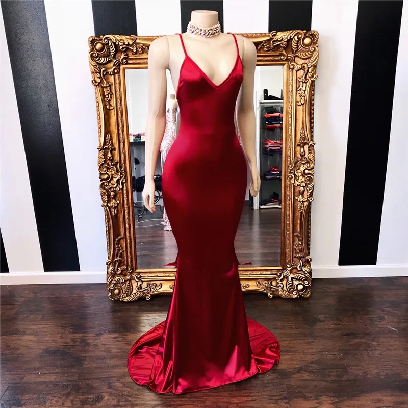 

Long Backless Red Prom Dresses 2022 Sexy Halter Neck Mermaid Evening Party Gowns Formal Sweep Train Vestidos de fiesta