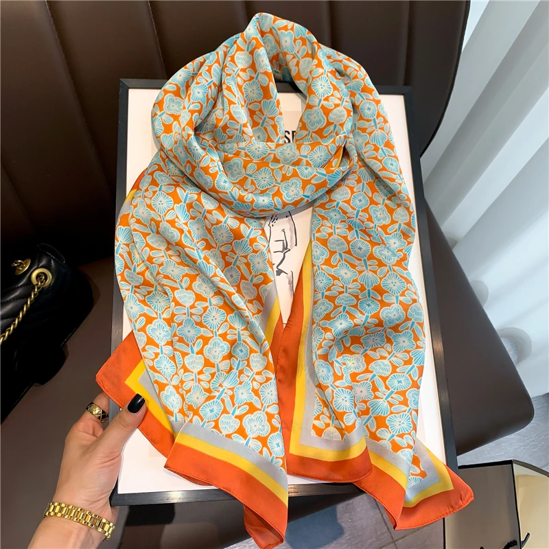 

2022 Design Print Thin Neckerchief for Female Spring Autumn Small Shawls And Wraps Women Silk Scarf Foulard Long Bandana New