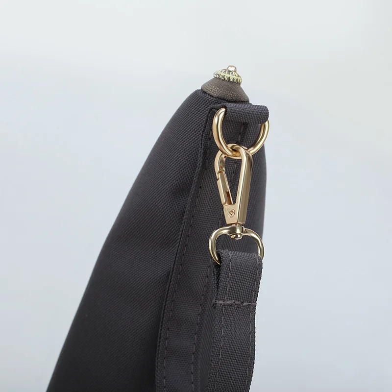 В автомобиле нагреватели для напитков теплого молока термостат сумка кормления