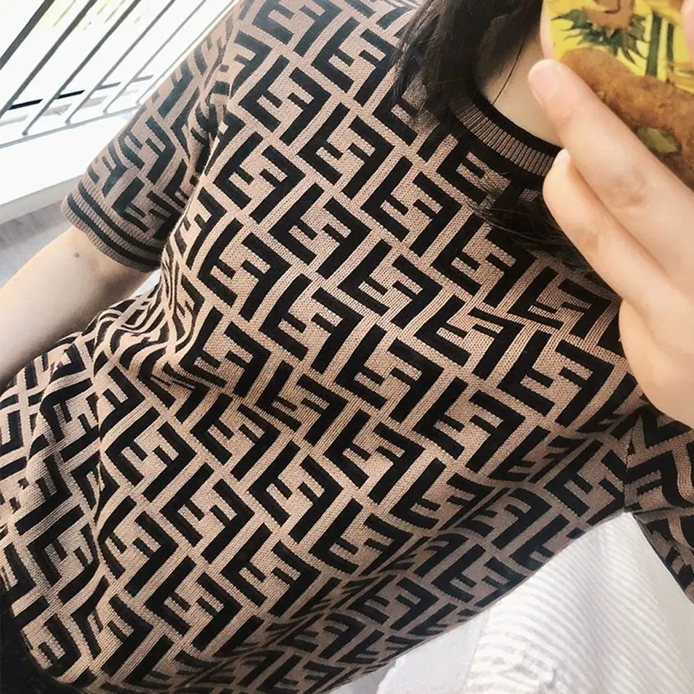 

2021 Spring and Summer New Letter Short Sleeve Retro T-shirt Stretch Knitted Top Slimming Versatile t shirt women shirts