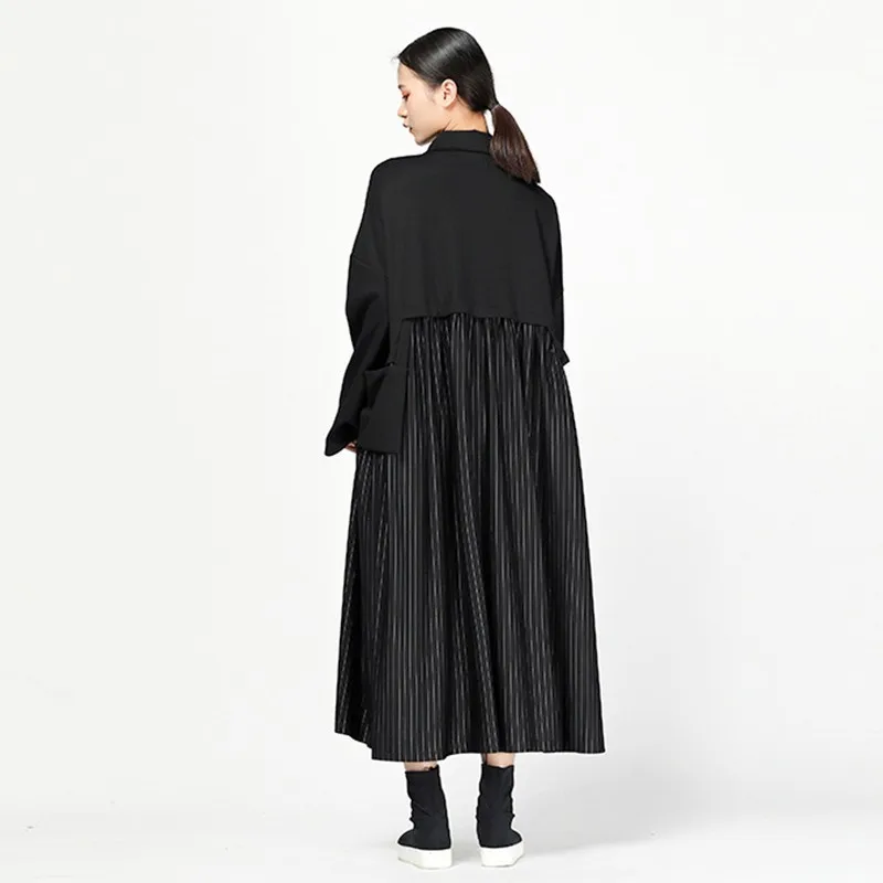 Женское платье в полоску с отложным воротником длинным рукавом и большим