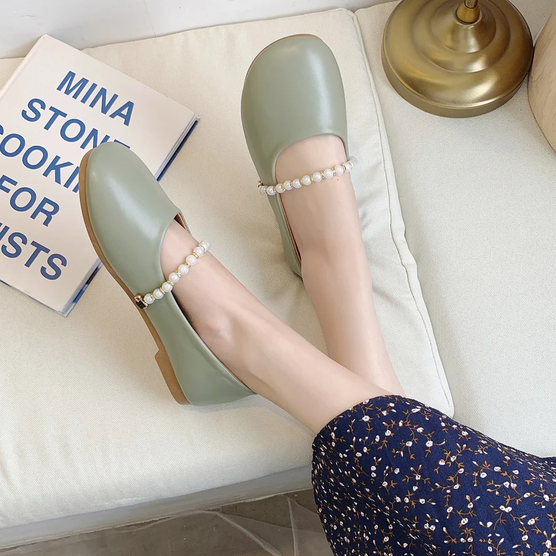 Кеды женские кожаные маленький размер с закрытым носком круглым симпатичные на