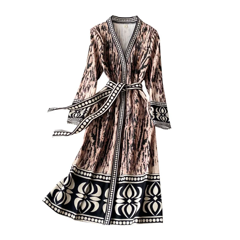 

V-neck Leopard Print Dress Women's Autumn 2020 New Waist Waist and Thin Temperament Large Swing Dress GX1463