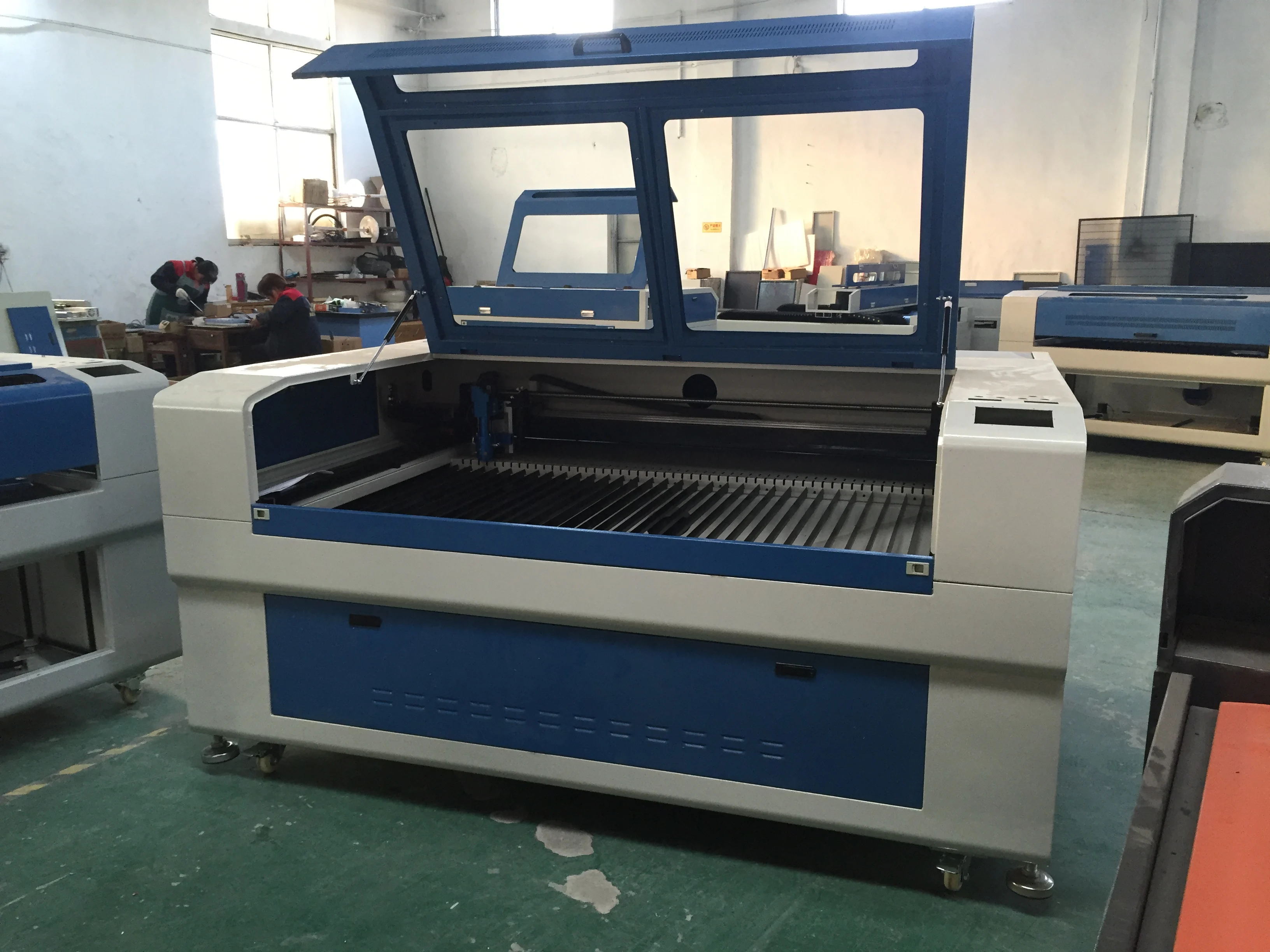 CO2 смешанный станок для лазерной резки/металл и не-металл резки 1390 1490 1325 |