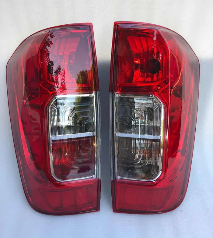 

eOsuns Led tail light brake lamp reverse lights turn signal assembly for Nissan Navara 2017