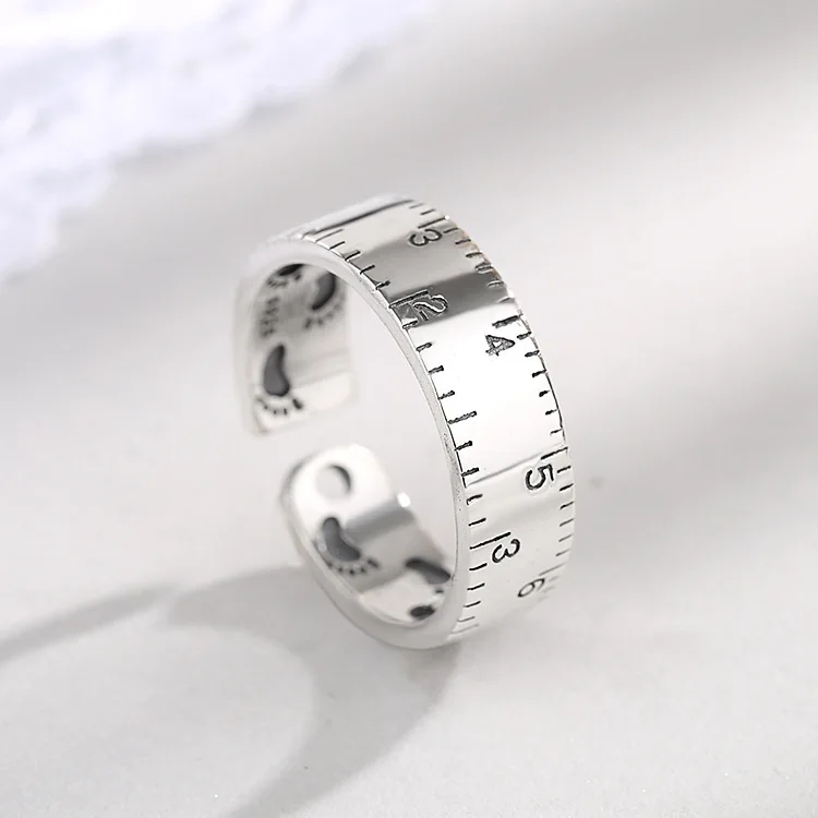 Женское кольцо в виде линейки серебристого цвета | Украшения и аксессуары