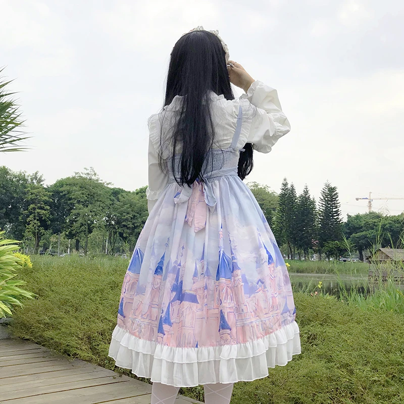 Винтажное платье в стиле &quotЛолита&quot викторианском с бантом виде неба и города