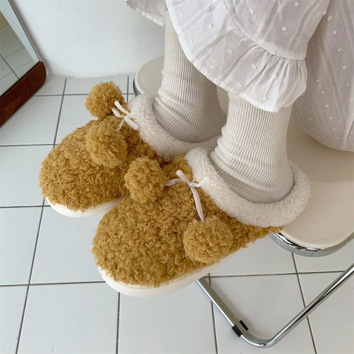 Winter Women House Slippers Thick Hairball Plush Slippers Indoor Shoes Woman Home Cotton Slippers Anti-slip Comfortable Flats