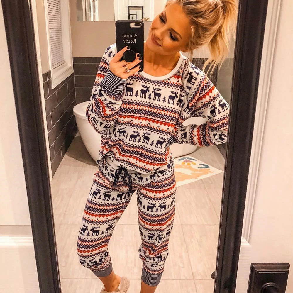 

2PCS Xmas Sleepwear Reindeer Clothes Sets Women Long Sleeve Top + Striped Pant Nightwear Christmas Pajamas Set Homewear S-2XL