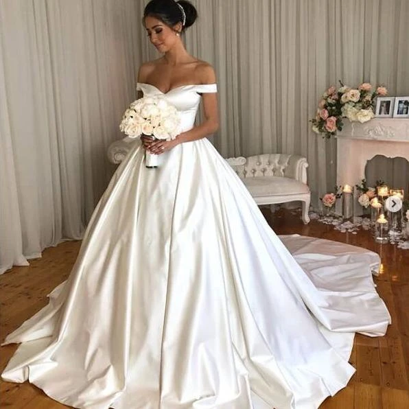 Элегантное Белое Атласное ТРАПЕЦИЕВИДНОЕ свадебное платье с Folden V-образным