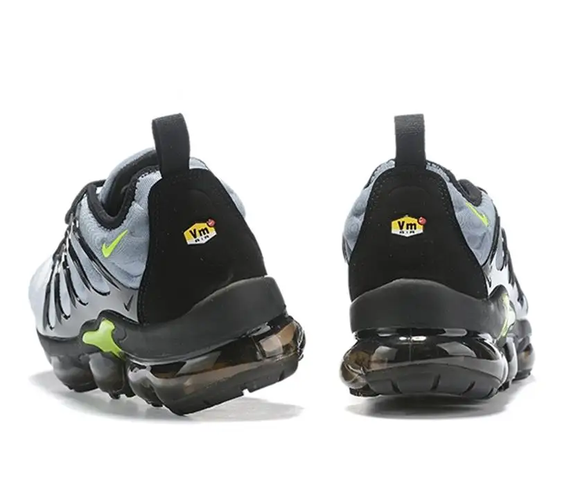 

Original Men Running Shoes Air Max Vapormax Plus TN Vascular Men's Air Cushion Running Shoes Size 40-46 924453-901