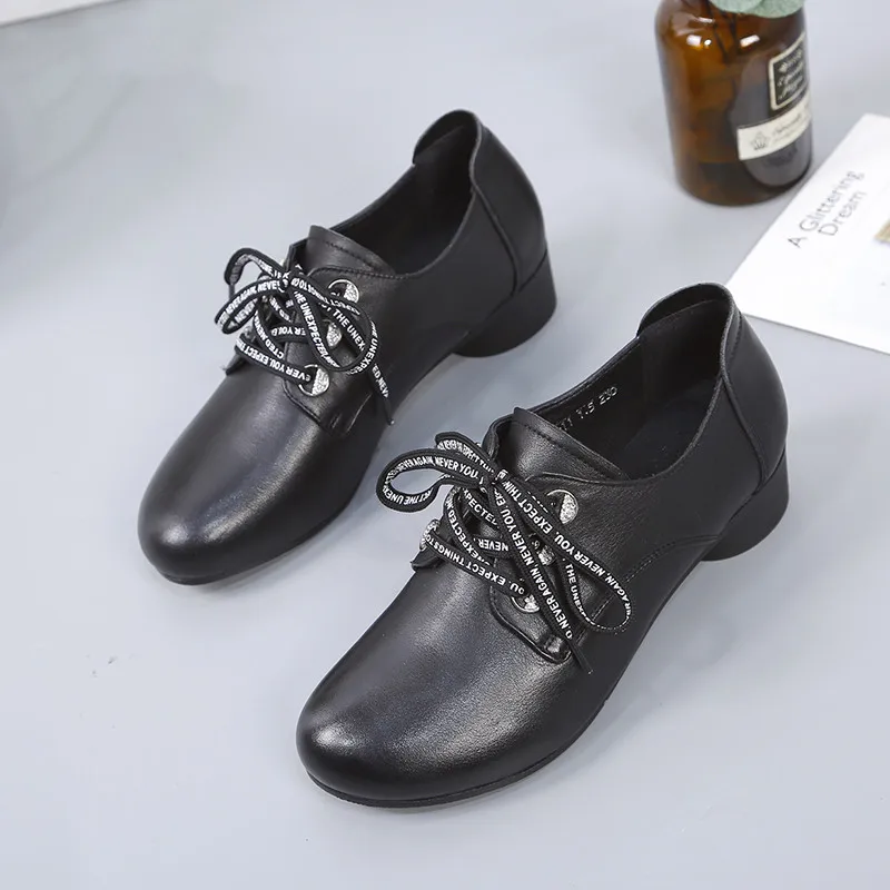 Женская обувь из 100% натуральной кожи модная повседневная красная на шнуровке