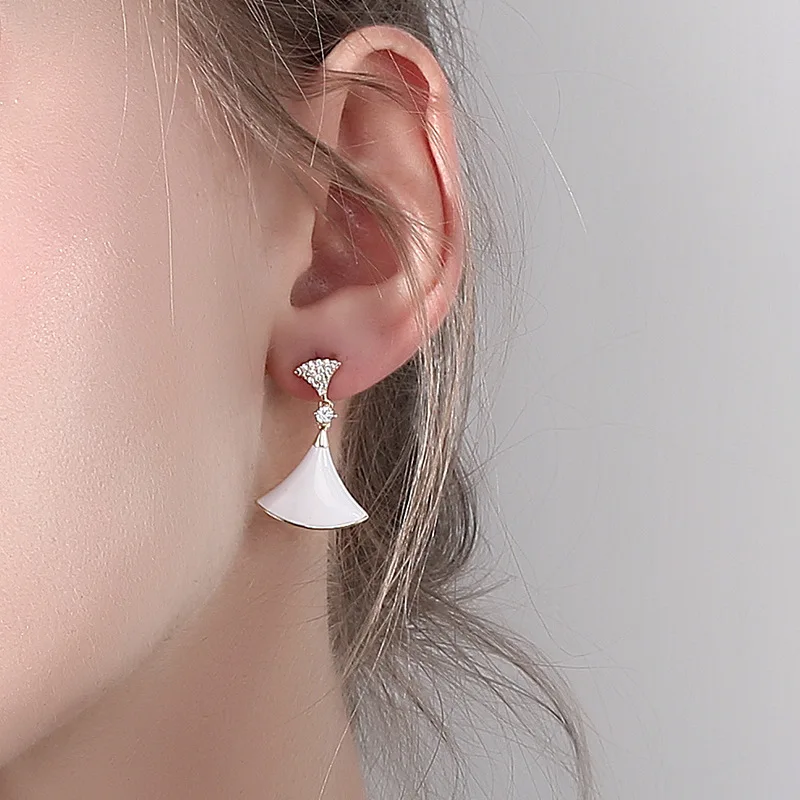 

Beauty fan earrings antiallergic s925 needle ear studring fashion jewelry golden eardrop earring fashion accessories