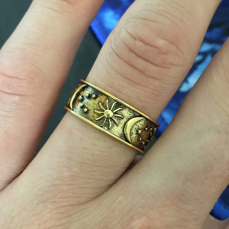 

2021 New Men's Star-Moon Alloy Antique Ring Creative Noble Jewelry Accessories Wedding Celebration Party Speech Reception