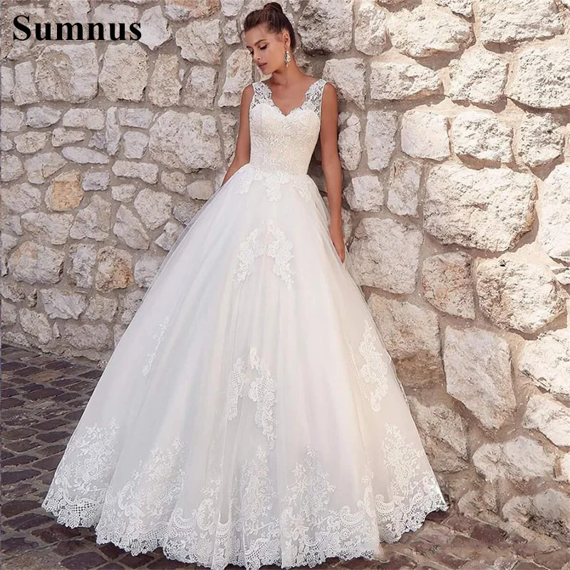 

Sumnus Lace Wedding Dress Sleeveless Appliques V Neck Vintage Bridal Gowns Beach Wedding Party Dresses Vestidos De Marriage