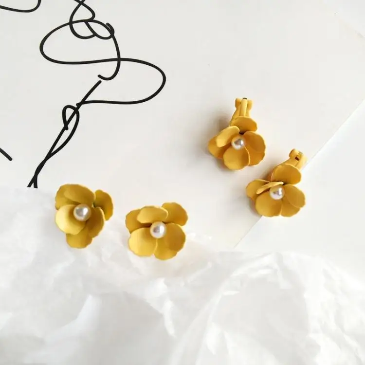 New Fashion Bohemian Yellow Colors Flower Shape Earrings Small Cute Stud Earring | Украшения и аксессуары