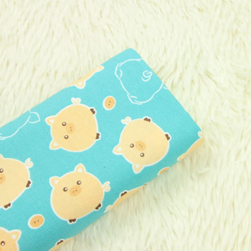 Импортная плотная 100% хлопчатобумажная ткань с рисунком маленькой свиньи ручная