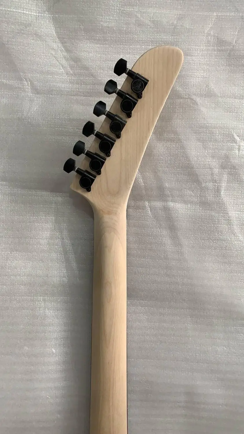 Оптовая продажа гитары Новое поступление 6 струн гитара с черепом из