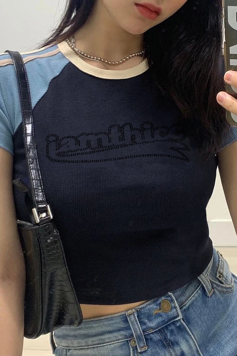 

Женский полосатый кроп-Топ реглан, модная облегающая футболка с коротким рукавом и круглым вырезом, с буквенным принтом, для лета