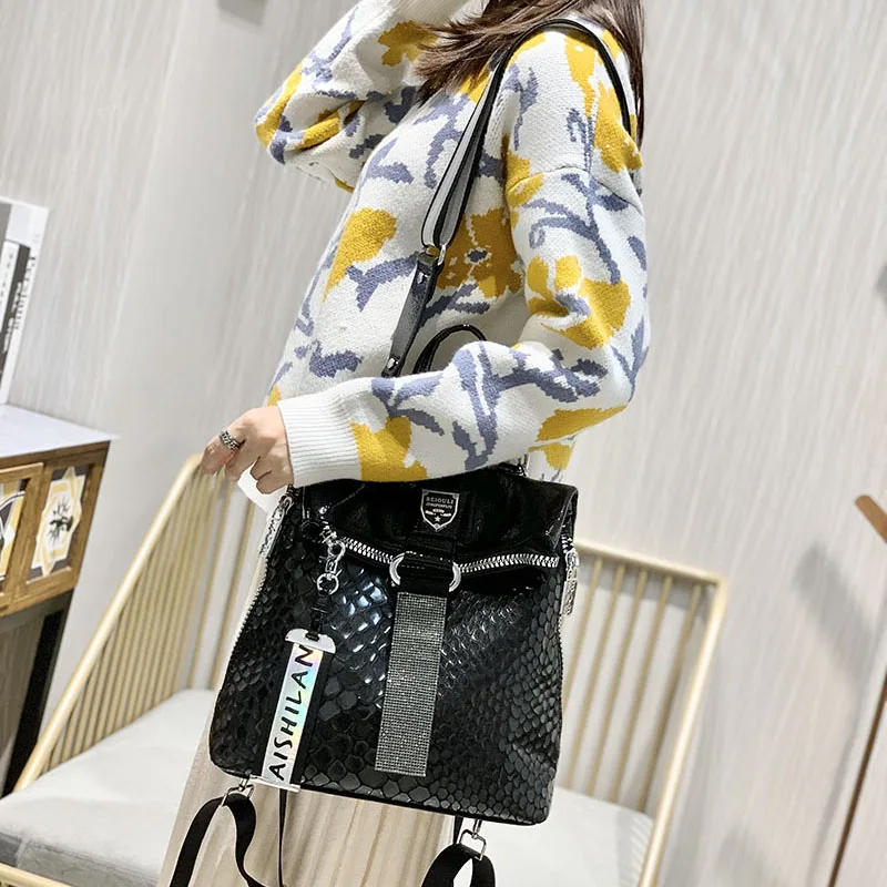 

2021 Fancy Fills Women's Backpacks Travel Black Luxury Scales Shoulder Bags Microfiber Synthetic Leather Mochilas Para Mujer