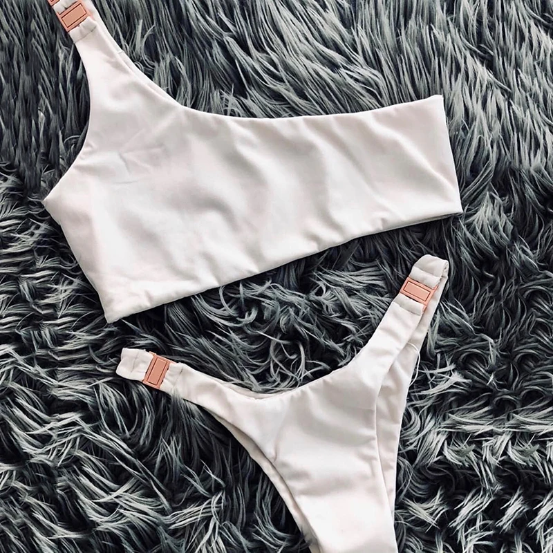 Женский купальник на одно плечо с пряжкой однотонный раздельный треугольный