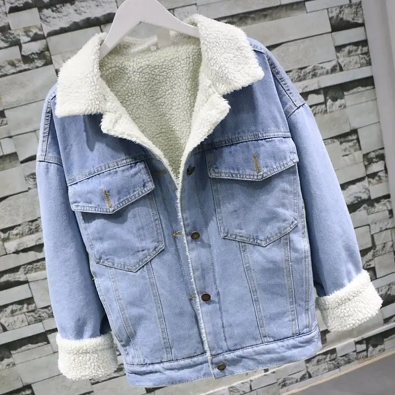 Light blue Зимние теплые джинсы с мехом женский жакет-Бомбер куртка синяя джинсовая куртка Женское пальто с полной теплой подкладкой и передними пуговицами плоскими карманами - Цвет: Light blue