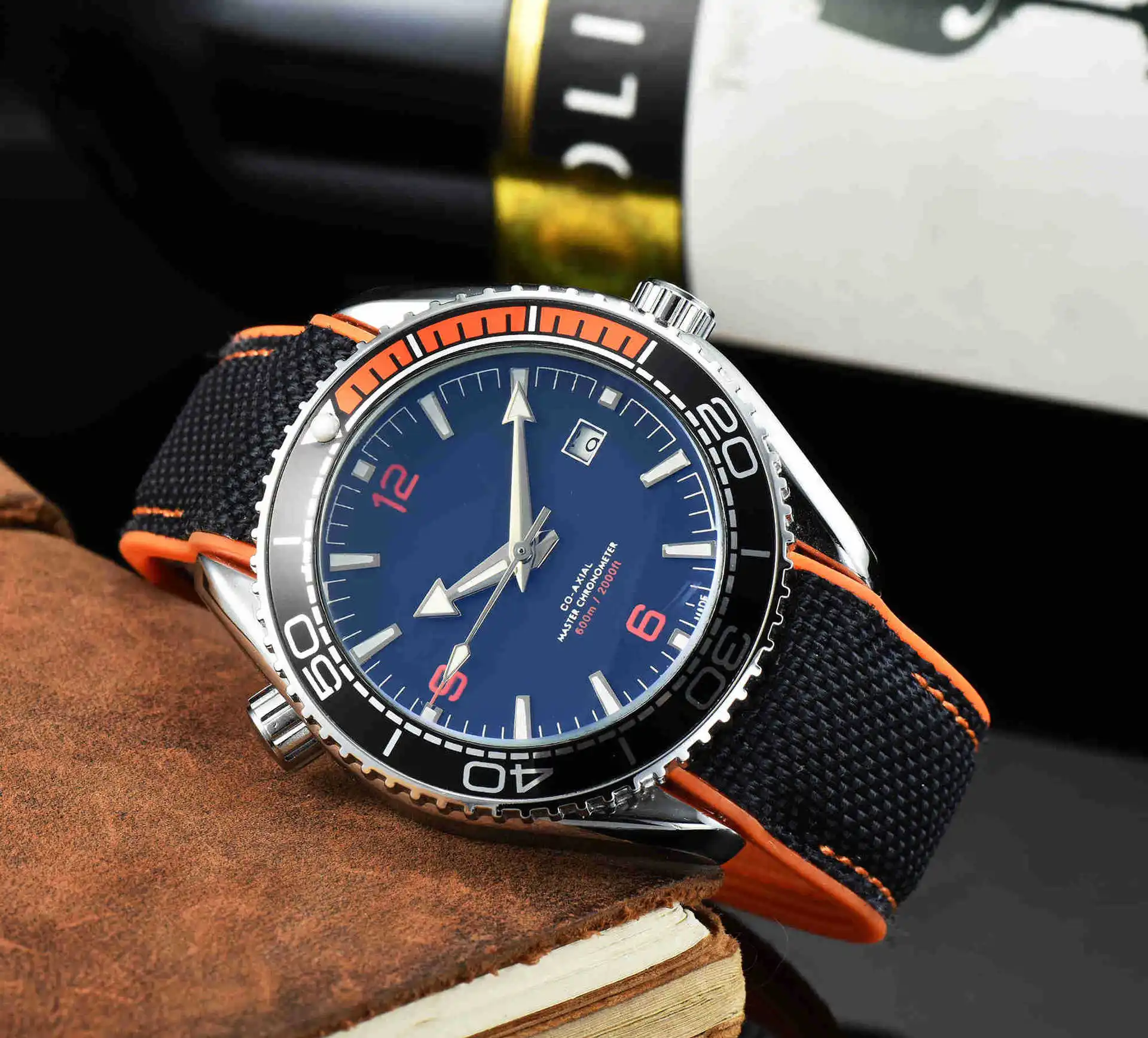 

Fashion classic men's high grade business watch waterproof watch wine bucket watch personality Watch