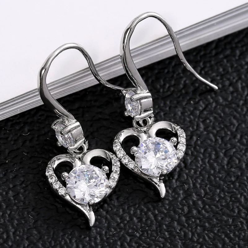

2021 New Dainty White Zircon Heart Shape Dangle Earrings For Women Trendy Silver Color Female Drop Jewelry Wedding Party Gifts