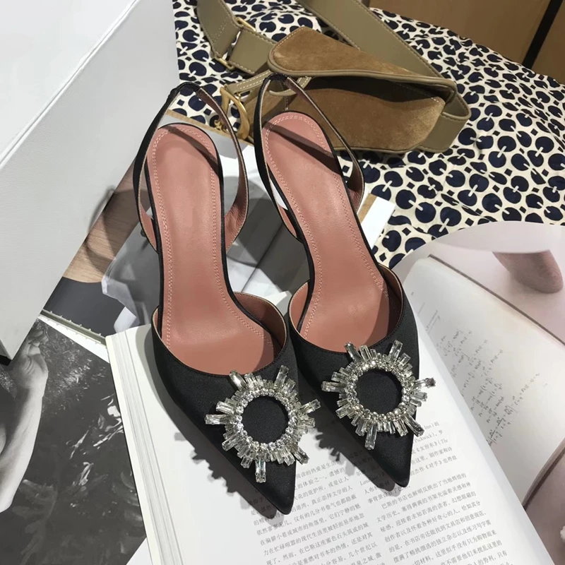 Женские однотонные босоножки черные шелковые вечерние на высоком каблуке с