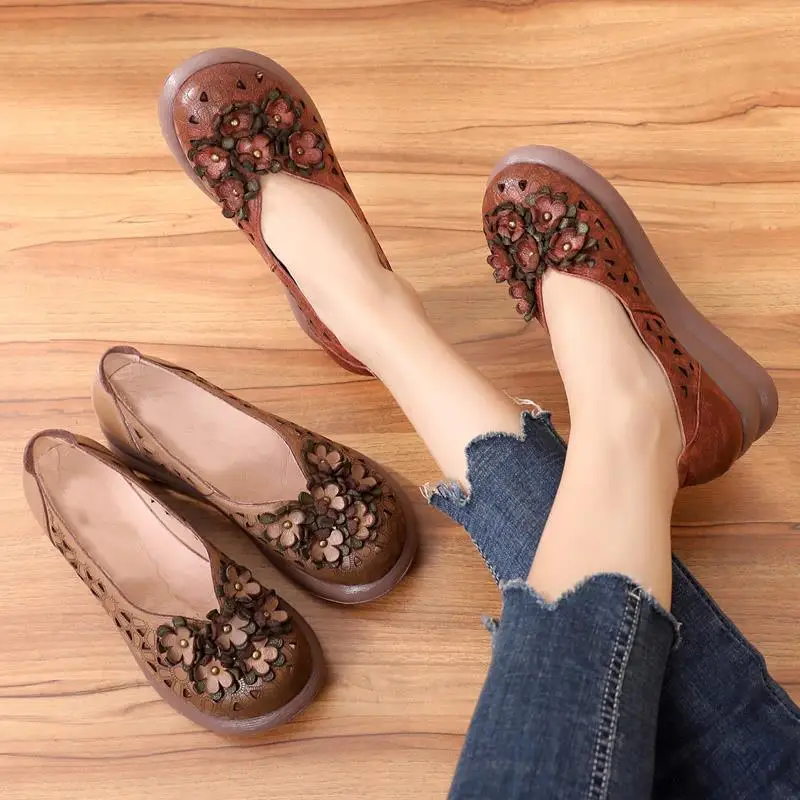

Retro Wedge Shoes Woman Flats Hollow Out Floral Women's Loafers Summer Leather Flat Shoes Ladies Vintage Wedges Heeled Shoes