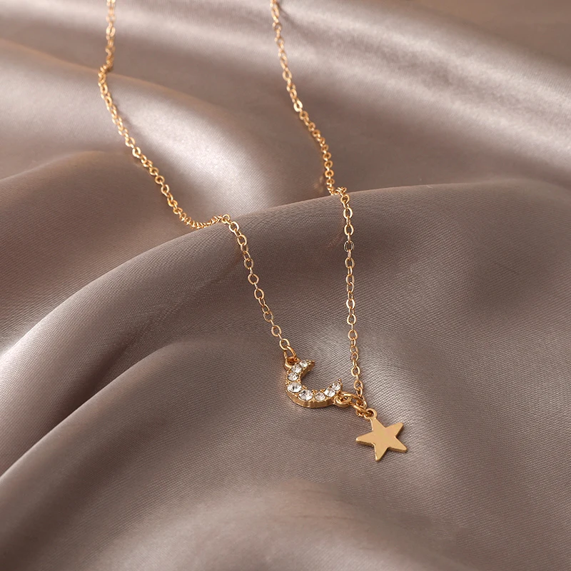 

Fashion New Geometric Metal Stars Moon Crystal Necklace Contracted Temperament Pearl Necklace Chain Clavicle Women Bride Jewelry