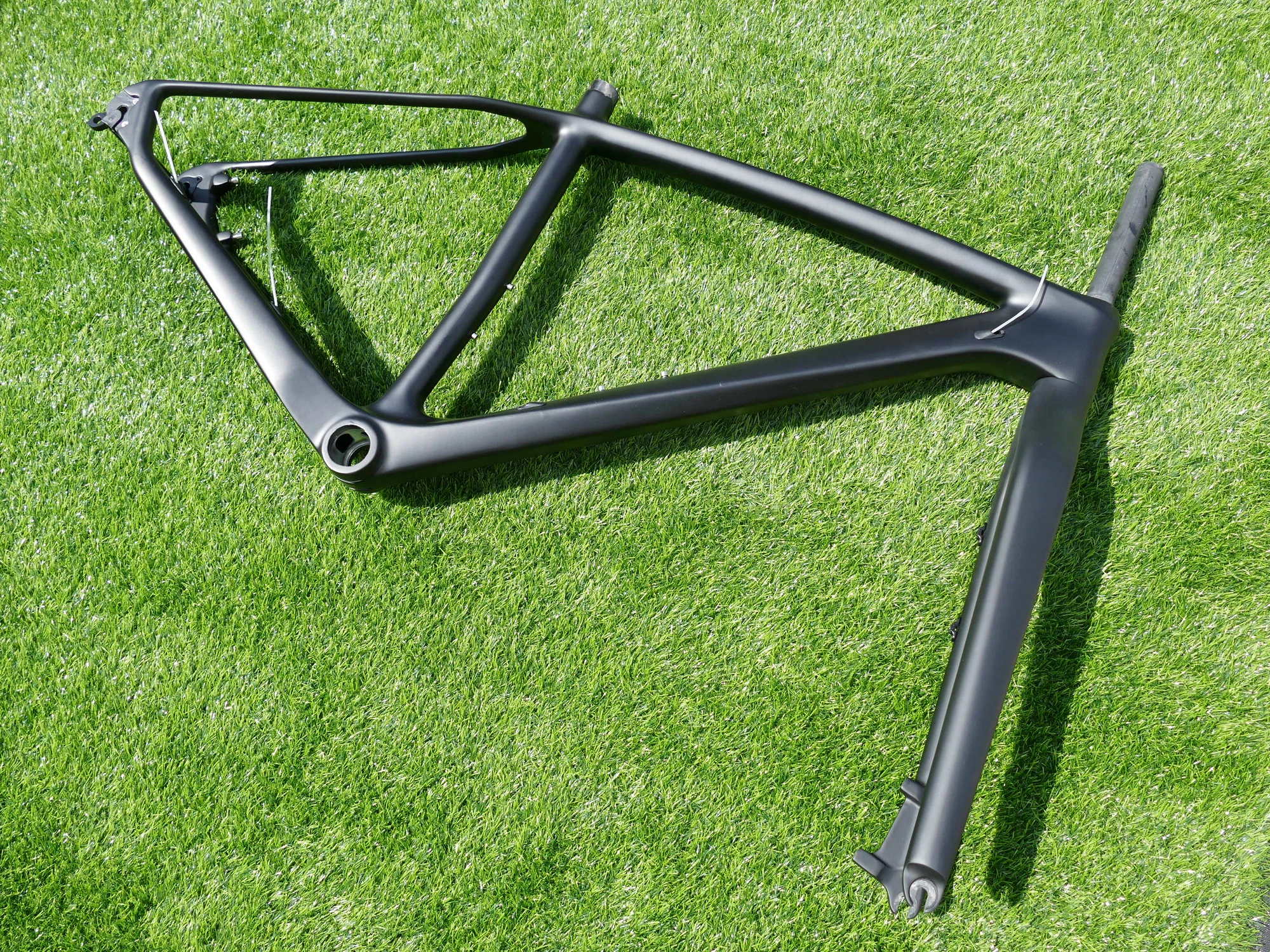 

Full Carbon UD Matt Mountain Bike Frame MTB Bicycle Cycling 29ER Frame and Fork S / M / L Thru Axle 142 * 12mm / QR 135 * 9mm