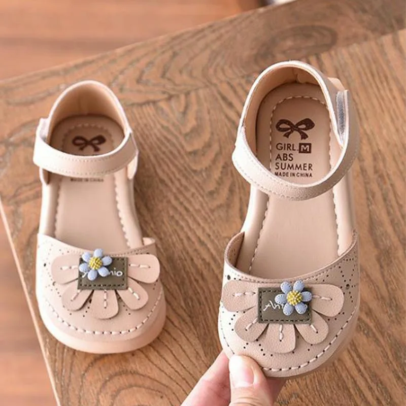 

Girls Sneakers Summer Sandals Breathable Shoes for Girls Beach Shoes Princess Shoes Fashionable Floral Korean Design