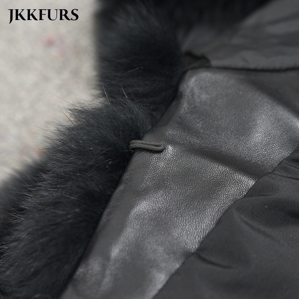 

JKKFURS Women's Fashion Fluffy Fox Fur Coats Winter Thick Warm Overcoats Real Natural Hooded Fur Jackets S7894A