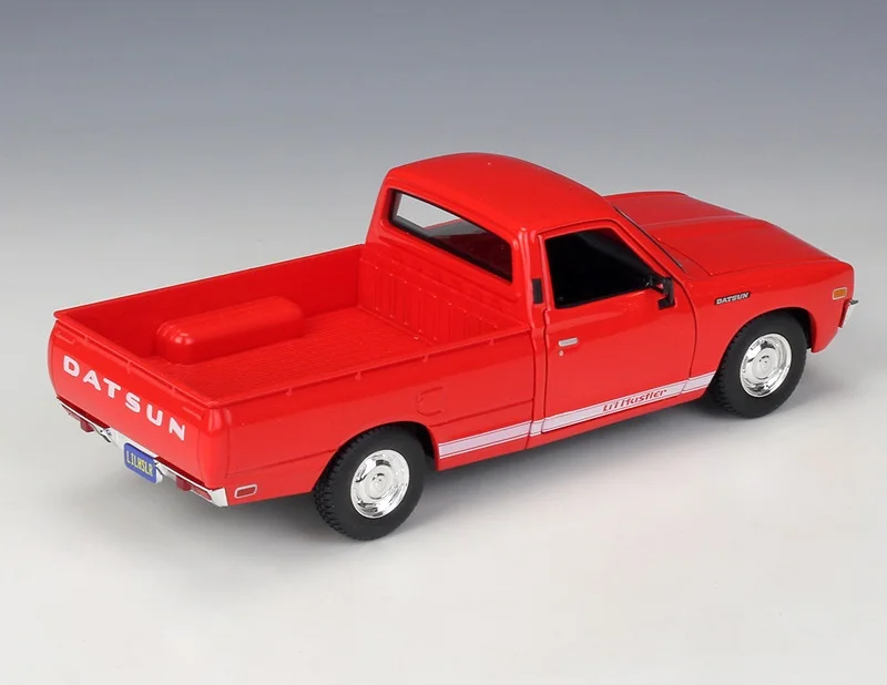1:24 Maisto 1973 Datsun 620 пикап красный 1971 510 желтый | Игрушки и хобби