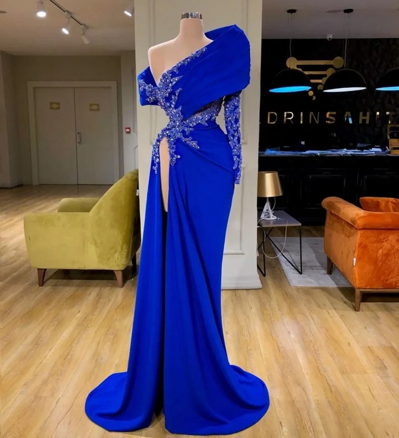 Vestidos de fiesta Королевский синий вечернее платье на одно плечо с аппликацией из