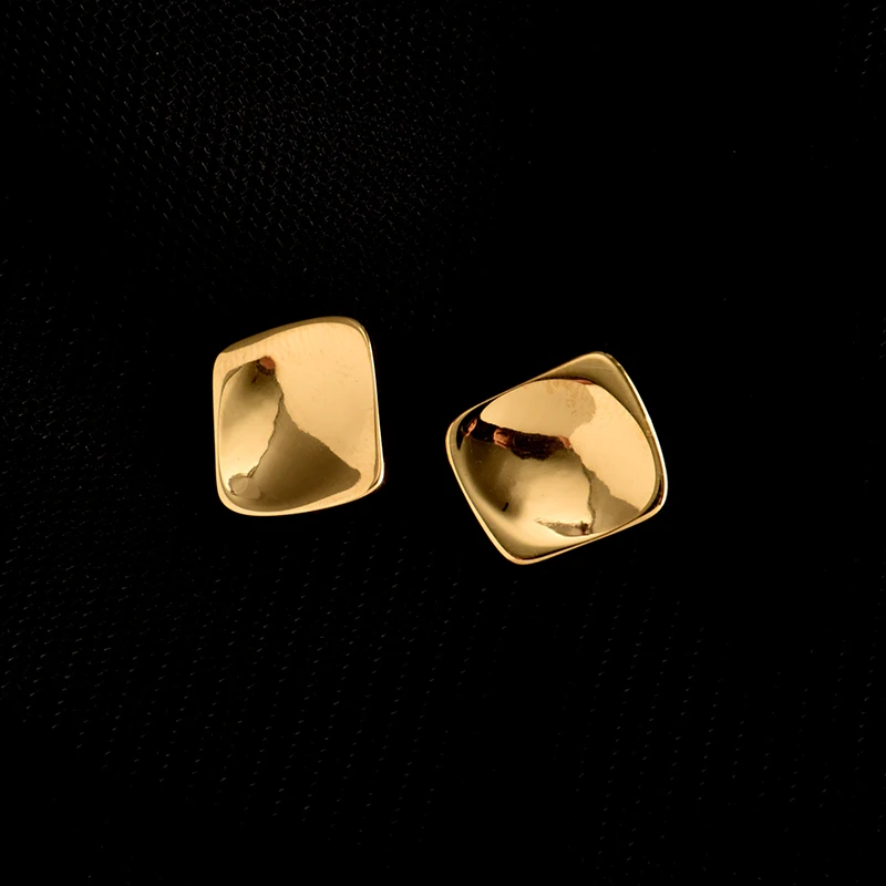 

316L stainless steel fadeless high sense atmosphere geometric irregular Korean temperament contracted cold wind ear studs