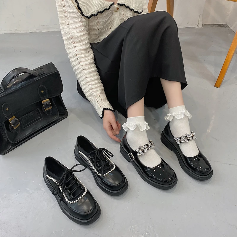 

Summer Shoes Ladies Casual Female Sneakers Pearl Decorateion Dress Flats Women Modis Round Toe Autumn Crystal All-Match Oxfords