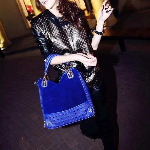 Женская сумка тоут с заклепками винтажная на молнии модная мягкая поверхность