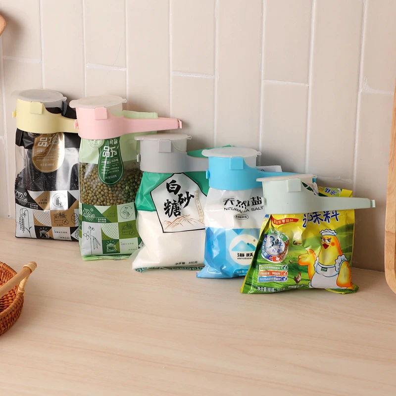 

Plastic Bag Sealer Seal Pour Food Storage Bag Clip Food Sealing Clip Effect Storing Food Kitchen Gadgets Seal Pour Food Storage