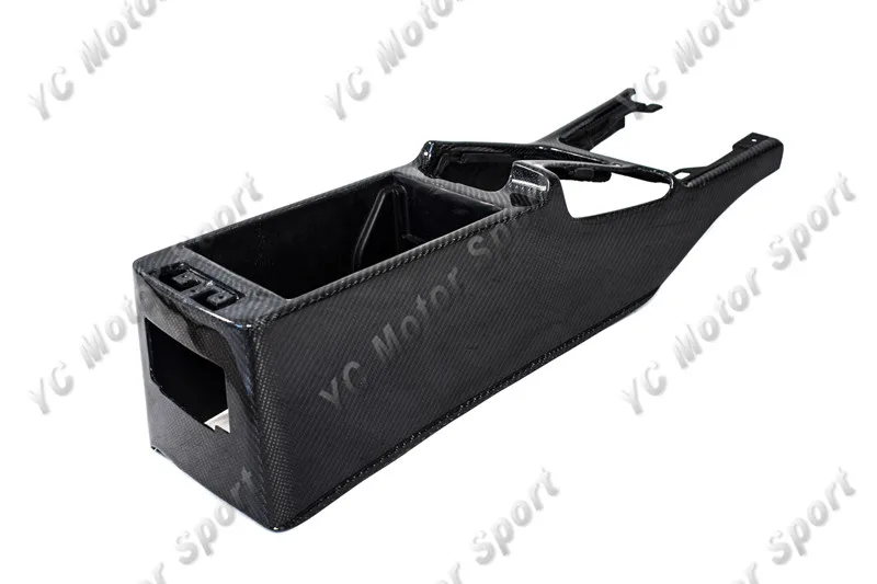 Рисунок 2 - Автомобильные аксессуары из углеродного