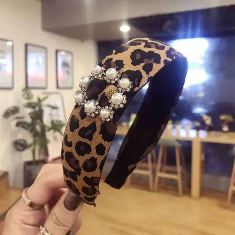 

2019 New Fashion Women Leopard Grain Head Hoop Square Crystal Women Headband Sweet Headwear Girls High Quality Hair Accessorie