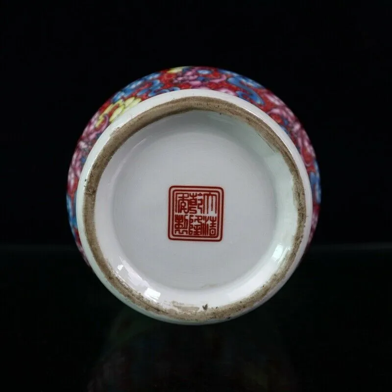 

Chinese old porcelain Enamel color twelve beautiful women's pattern binaural porcelain vase