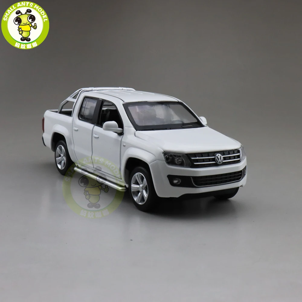 1/30 Caipo AMAROK пикап литая модель автомобиля игрушки для детей оттягивающийся музыкальный светильник подарки для мальчиков девочек