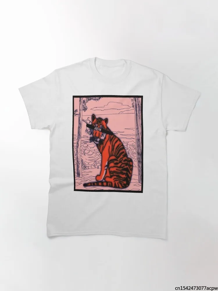 

T Shirt Women Tiger In The Wild Classic T-Shirt Unisex Tee
