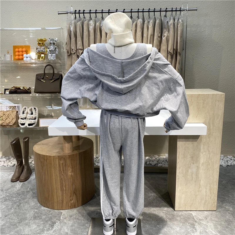 

Niche Design Sports Style Hoodie Coat+ Labeled Vest + High Waist To Show Thin Side Bar And Tie Leg Pants 3 Piece Suit